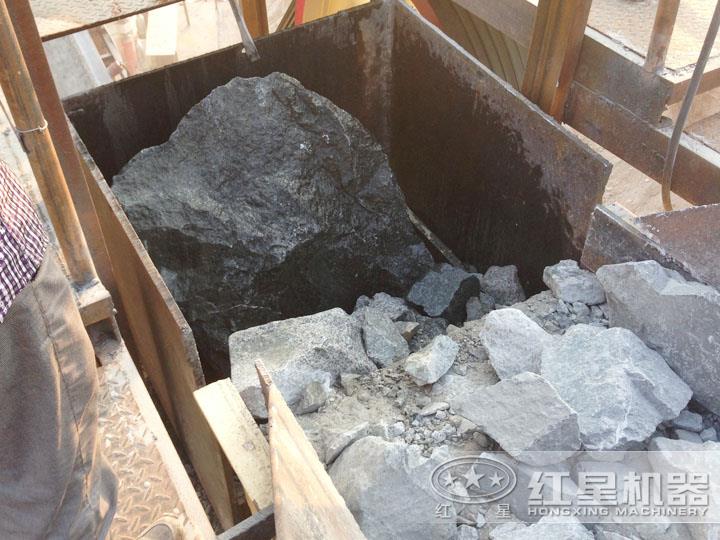 印尼尾礦加工現場，進料粒度大，出料5-10mm