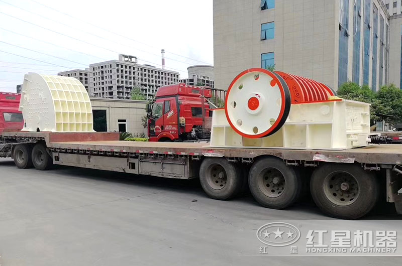 錘式破碎機發(fā)往山東客戶現場