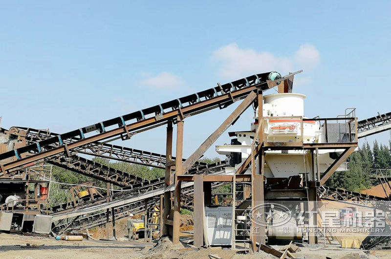 鵝卵石制砂_洗沙現(xiàn)場(chǎng)，產(chǎn)量高，洗凈度高