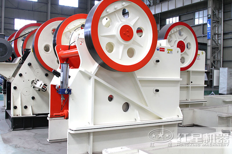 石塊粉碎機圖片