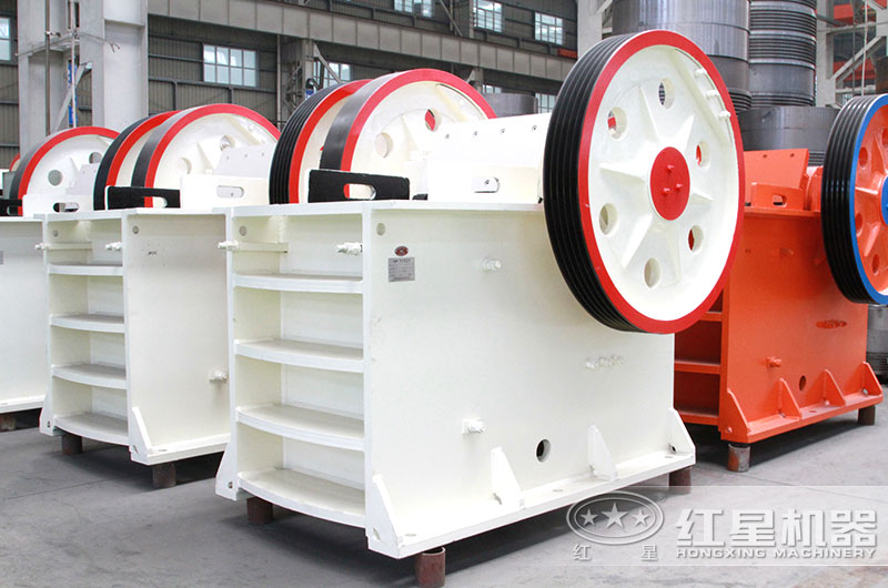 PE鄂式碎石機(jī)圖片