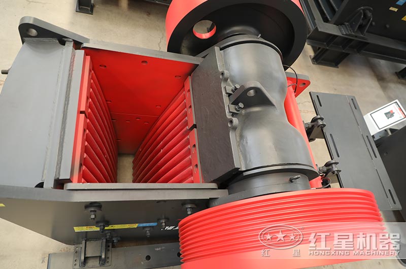 顎式破碎機進料口顎板